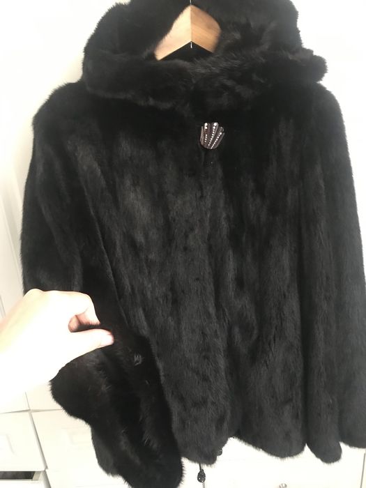 Продам шубу ,автоледи ,черная