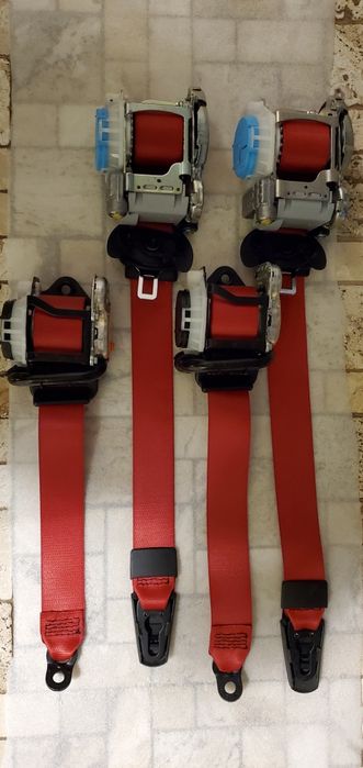 Set 4 Centuri Siguranta PORSCHE Macan / Cayenne / Carrera / Panamera