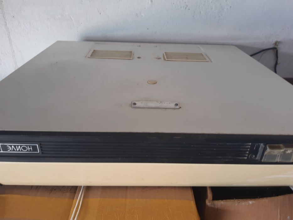 Продам вытяжку на кухню