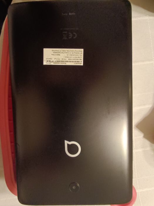 Таблет alcatel  запазен с калъф