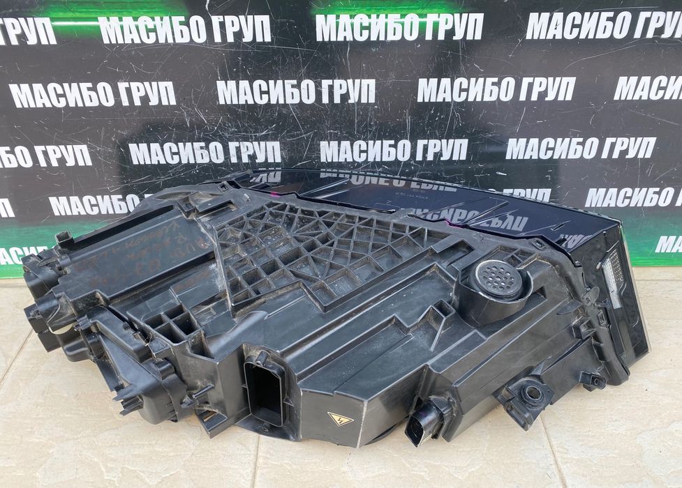 Фар far десен фарове за Ауди Кю7 Audi Q7 4M