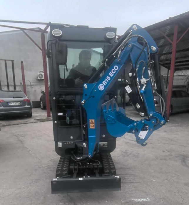 Miniexcavator RIPPA R15 ECO, ultimul model 2026, motor Kubota D722, 3 cupe