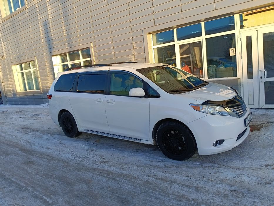 Продам Toyota Sienna