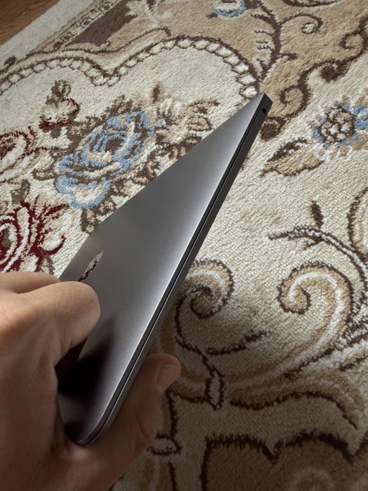 MACBOOK air 2020 на запчасть