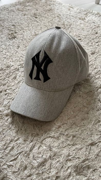 Шапка с козирка New Era Tommy Hilfiger Burberry Givenchy Balmain