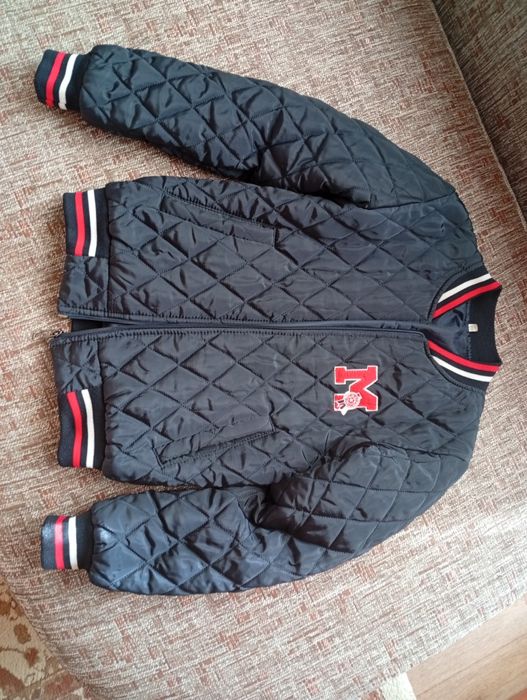 Продам детскую куртку