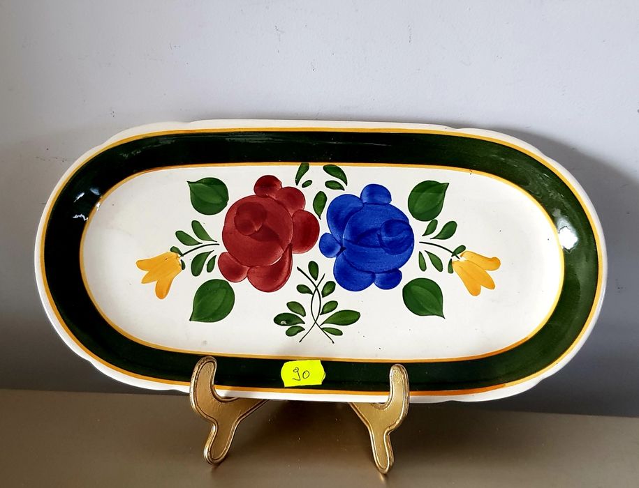 Platouri vechi din porțelan