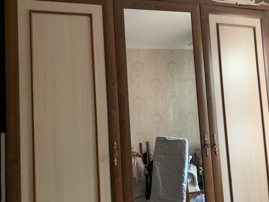 Трехдверные шкафы