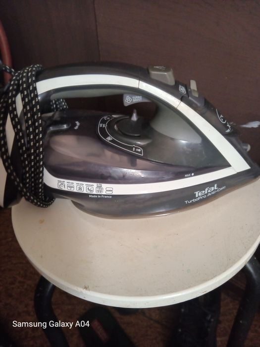 Продам утюг TEFAL