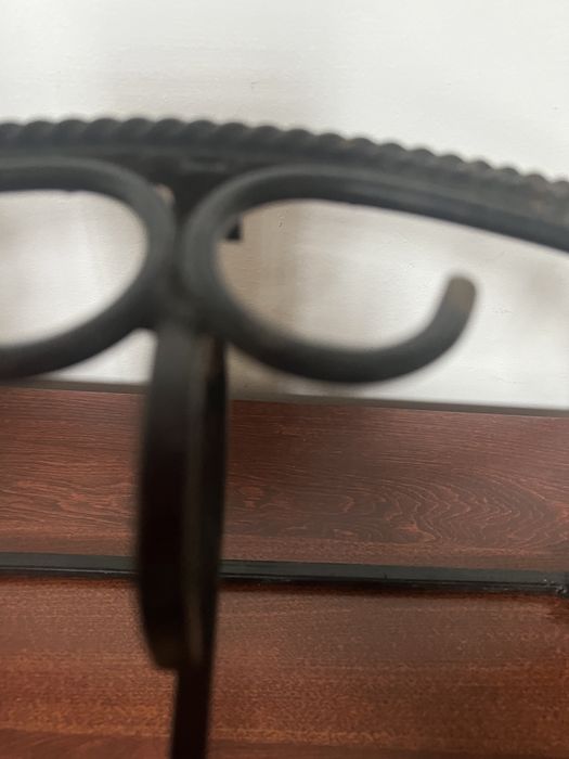 Consola metalica