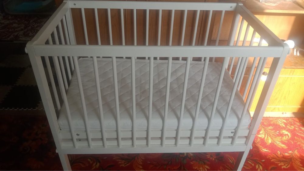 Продам детскую кроватку