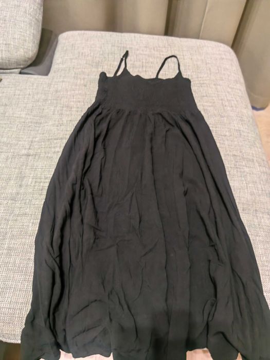 Стилна черна рокля