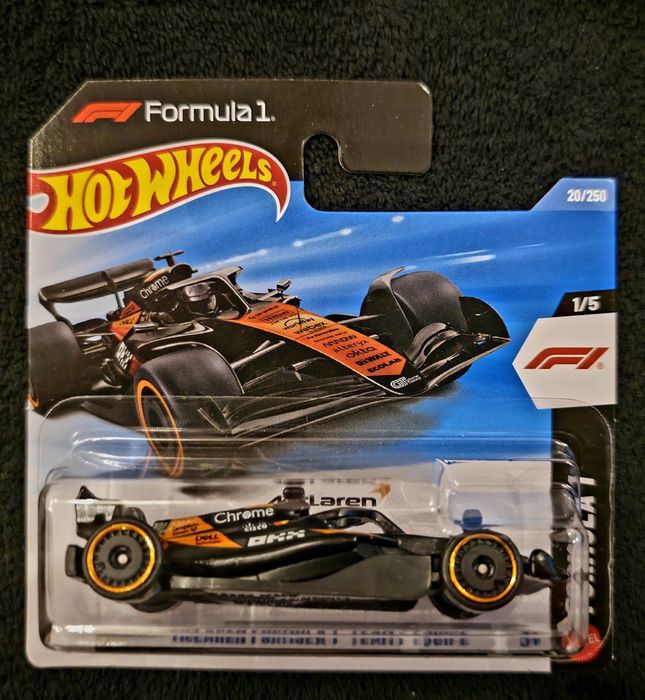 Hot Wheels C Case 2026 Ferrari + diverse modele
