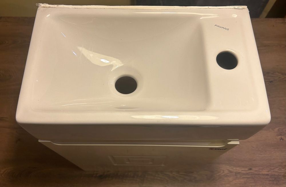 Водоустойчив шкаф за баня с умивалник Висота