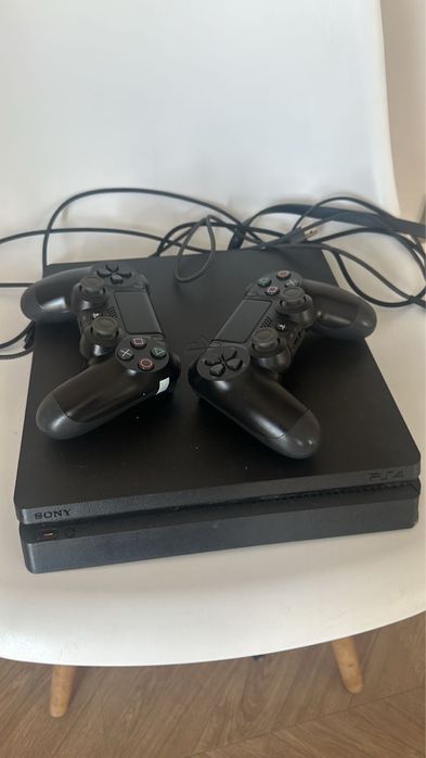 Продам Ps4 про слим