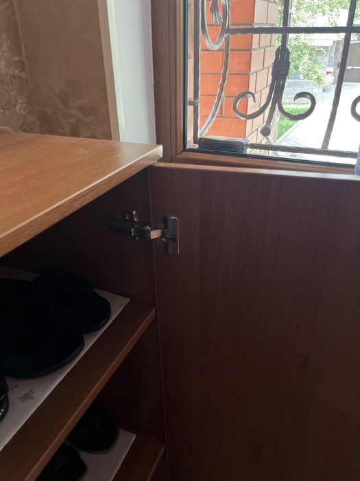 Продам обувной шкаф