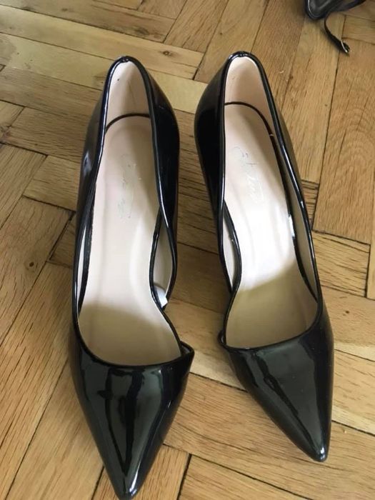 Обувки на ток