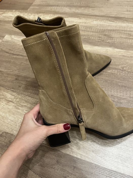 ZARA велурени боти