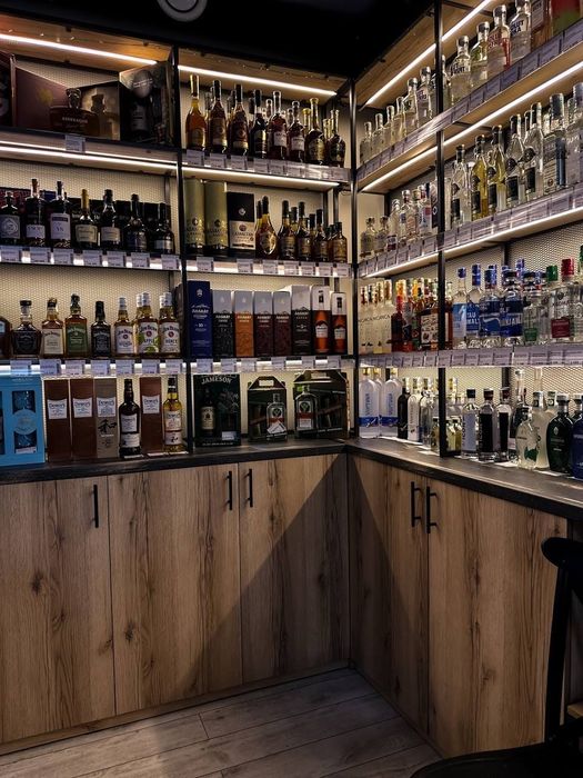 Продам стелажи для магазина