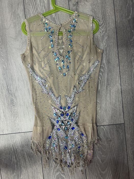 Трико да художествена гимнастика