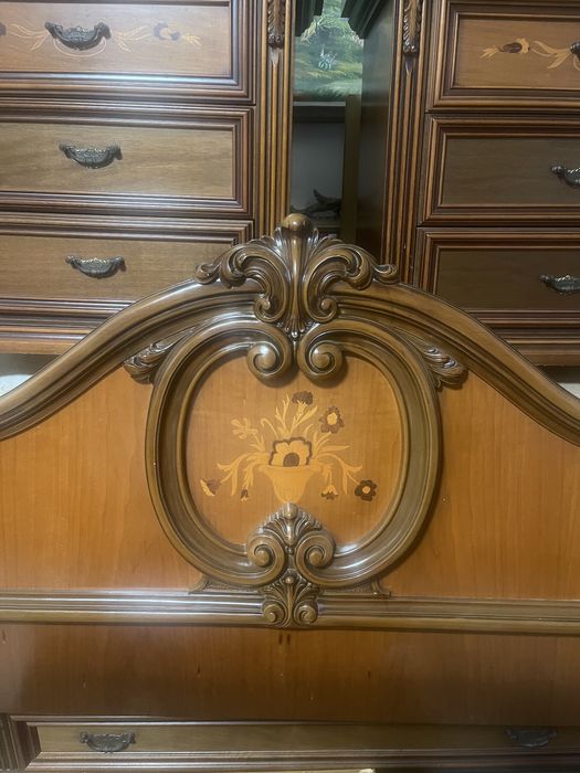 Pat lemn masiv, noptiere, comoda, somiera inclusa