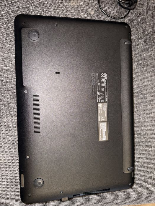 Laptop ASUS in stare perfecta