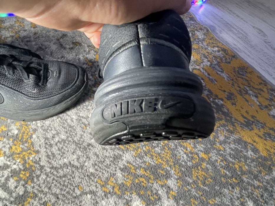 Обувки nike uplift SC