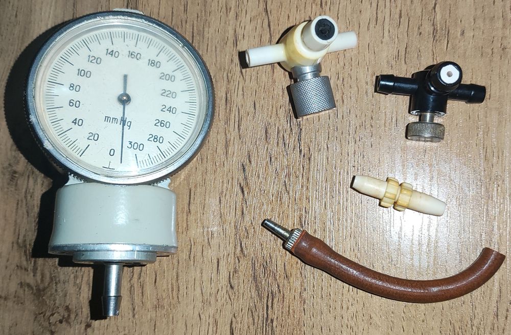 .Тонометры. От тонометра запчасти. Пояса Юнусабад