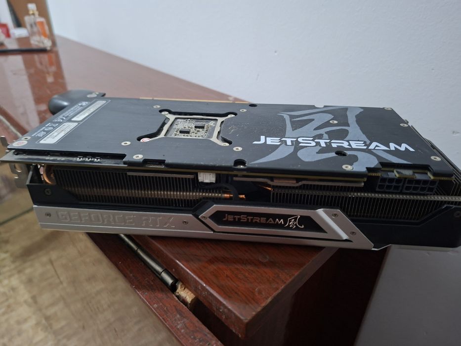 Продам видеокарарту  RTX 2060 super Jetstream 8gb