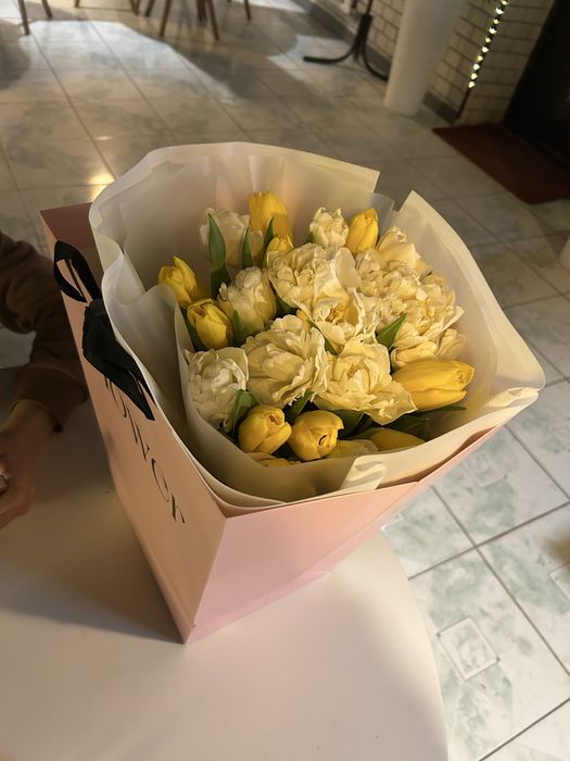 Букет цветов,свежие тюльпаны