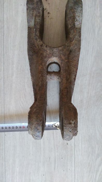 Серьга на трактор лемех