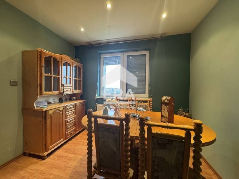 ЕКСКЛУЗИВНО! ЕРА ДРЪСТЪР предлага за продажба ​просторен четиристаен а