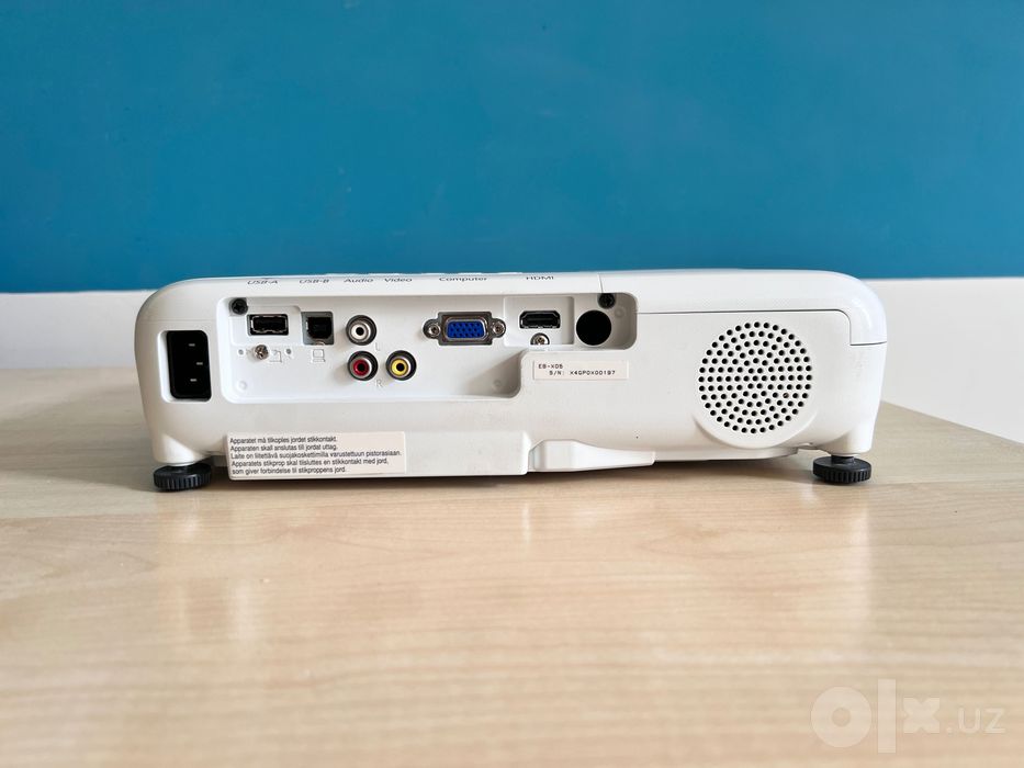 Proyektor Epson EB-X05
