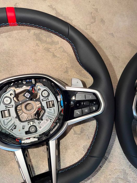Volan M / Tesit / BMW ORIGINAL / Seria 1,3,4,5,6,7,8 / X3 / X4 / X6 / X6 / X7 / XM Distronic Traffic Jam/Incalzire/Vibratii/Padele
