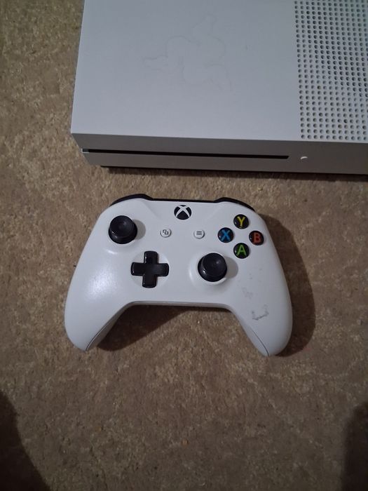 Vand xbox one S .
