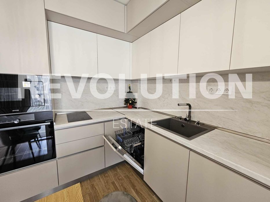 Дава се под наем Двустаен апартамент в Варна, Победа - 55 кв.м за 558.45 € - Снимка #2