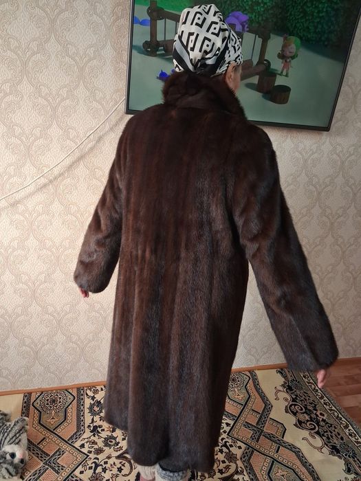 Продам норковую шубу