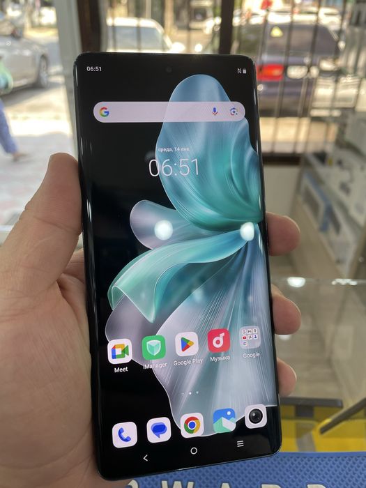Vivo v 30  12/256