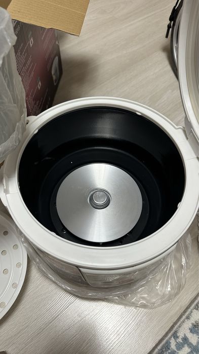 Мультиварка Redmond