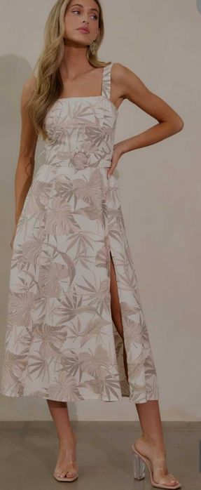 Чисто нова рокля Guess