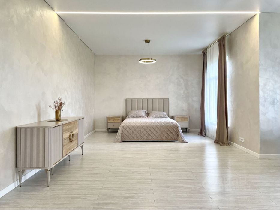 Сдается большой дом в самом центре города!