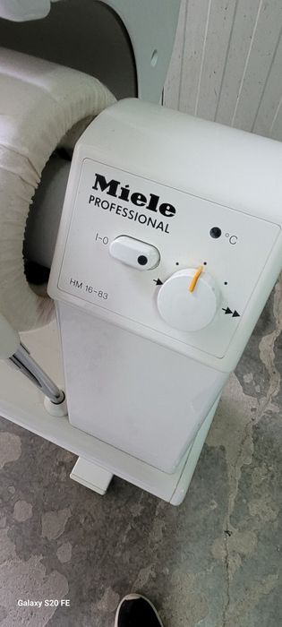 Calandru masa de calcat Miele