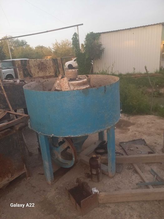 Shlakablok apparat sotiladi