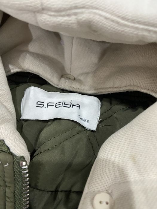 Продам детскую курточку