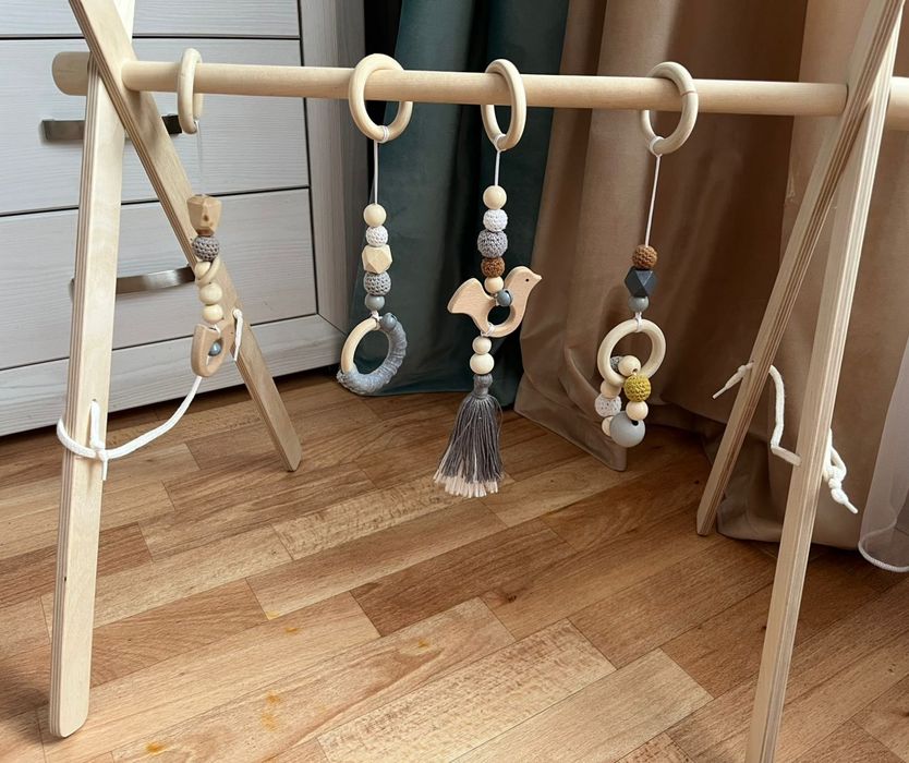 Стойка Монтессори с подвесами