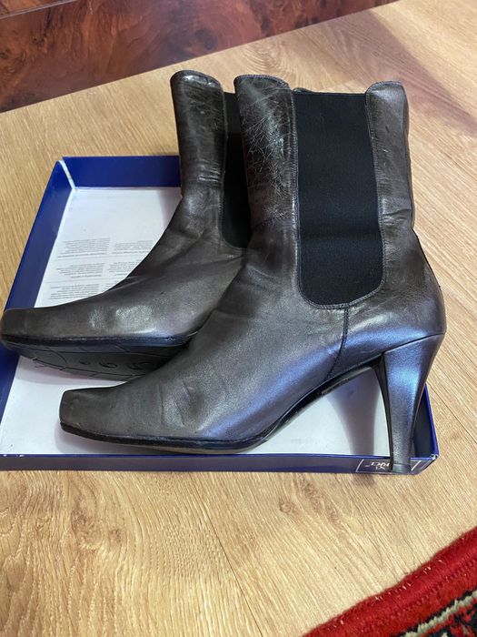 Сапоги женские на каблуках