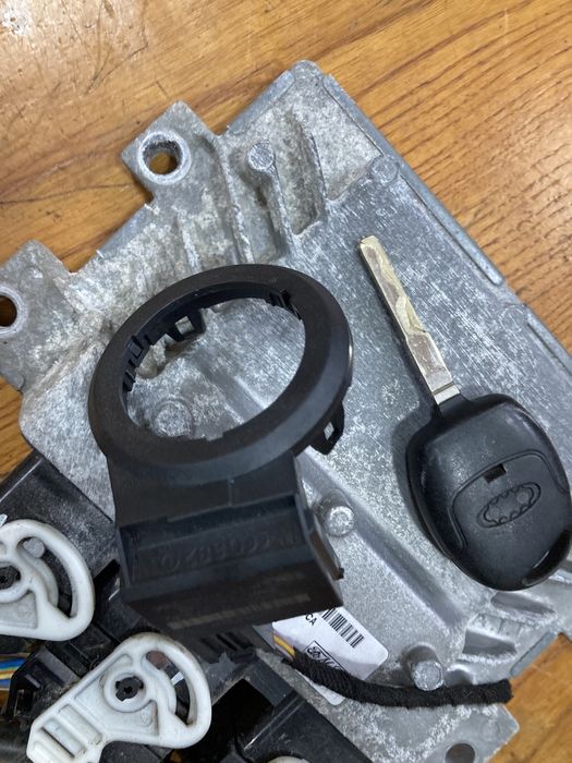 Ford fiesta 2009година 1.25i 82кс Компютър,сензор волан и ключ