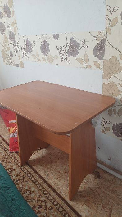 Продам кухоный стол
