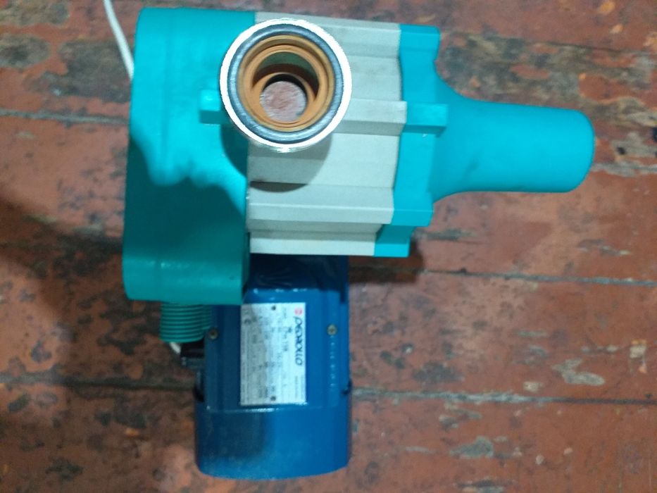 Насос        .    .