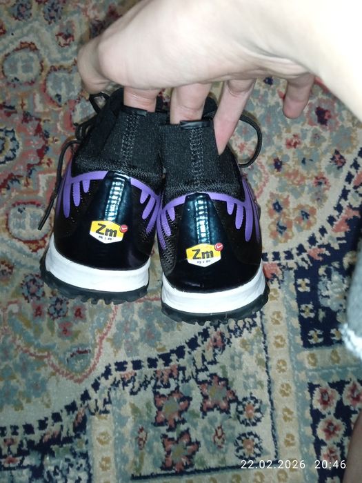 Продам сороконожки найк